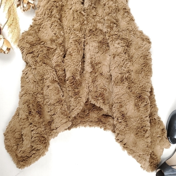 New Dylan Tan Brown plush Poly Fleece sz Xs - Picture 8 of 10